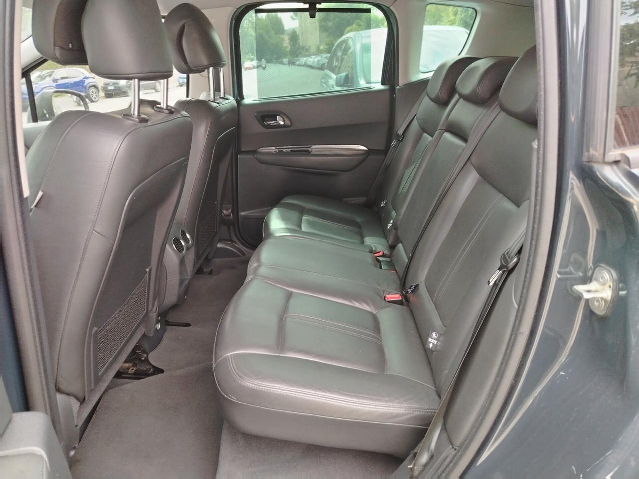 Peugeot 3008 2.0 HDi 150CV Business
