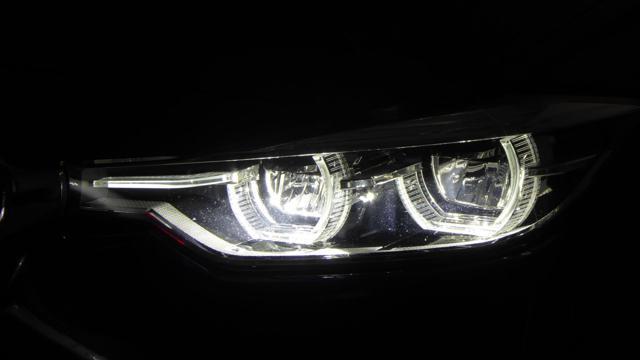 BMW 320 d xDrive Touring Business Advantage