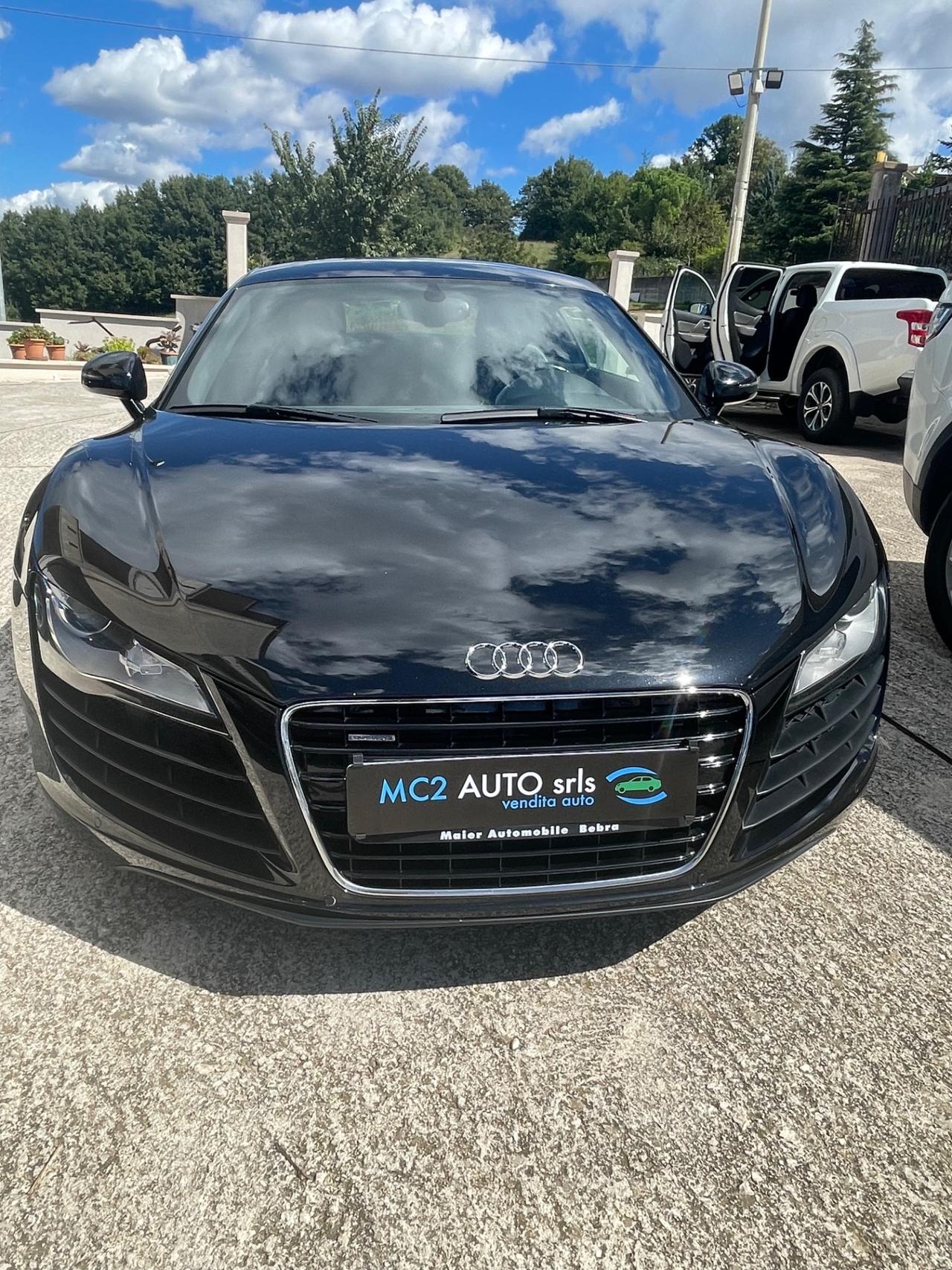 Audi R8 4.2 V8 FSI quattro R tronic