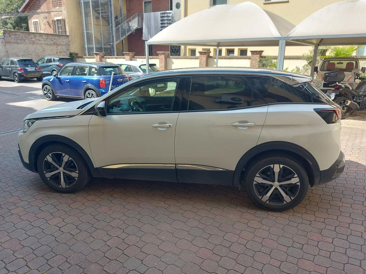 Peugeot 3008 Allure 1.2 PureTech 130