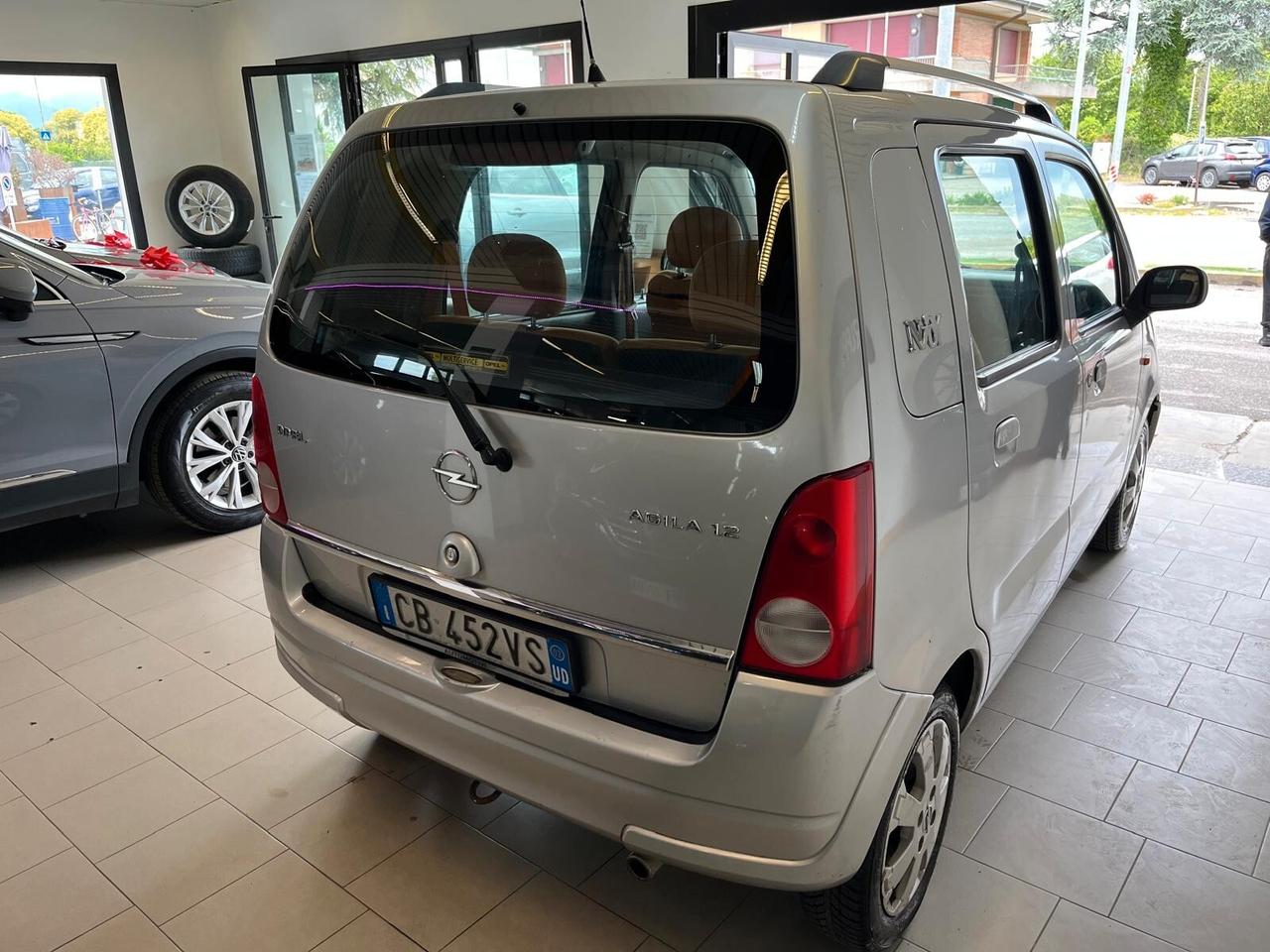 Opel Agila 1.2 16V Comfort
