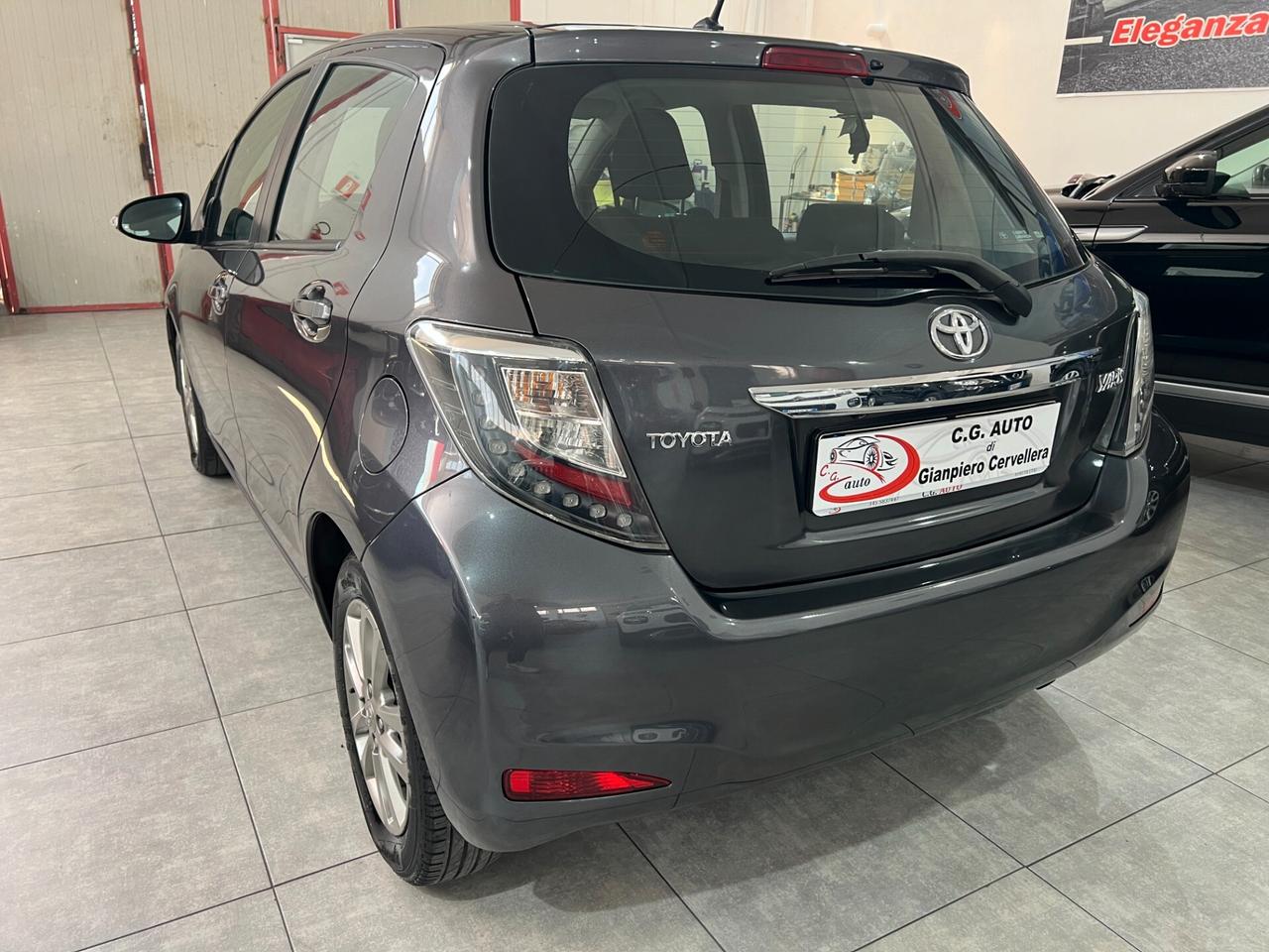 Toyota Yaris 1.0 69 CV - LOUNGE - 2014