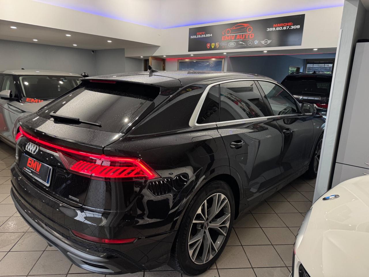 Audi Q8 45 TDI quattro tiptronic S-LINE..