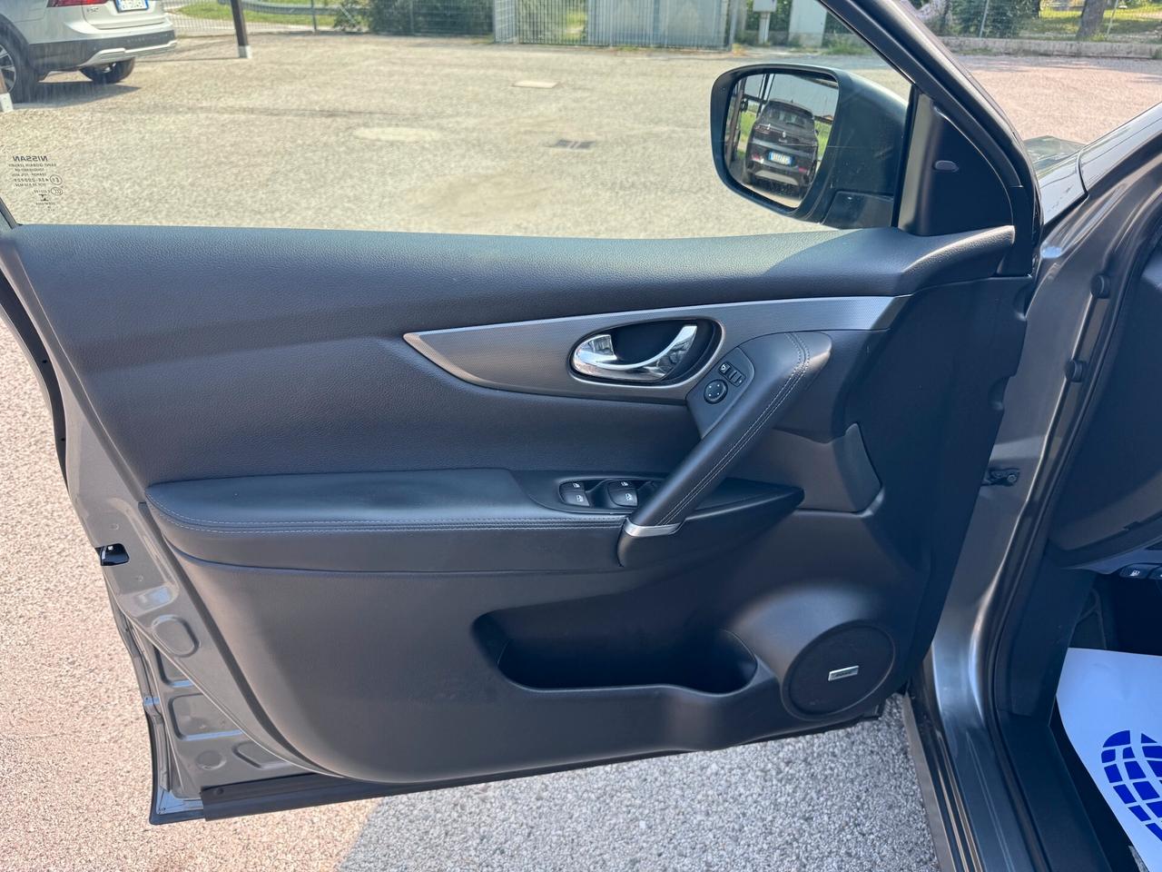 Nissan Qashqai 1.3 dig-t Tekna 160cv TETTO PELLE LED 1 PROPR.