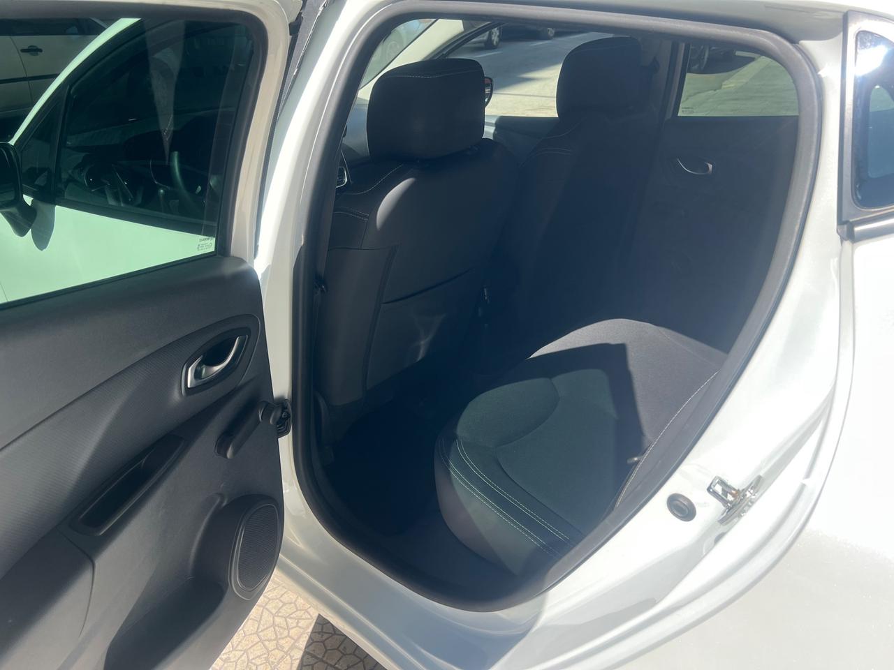 Renault Clio dCi 8V 75 CV 5 porte Moschino Life