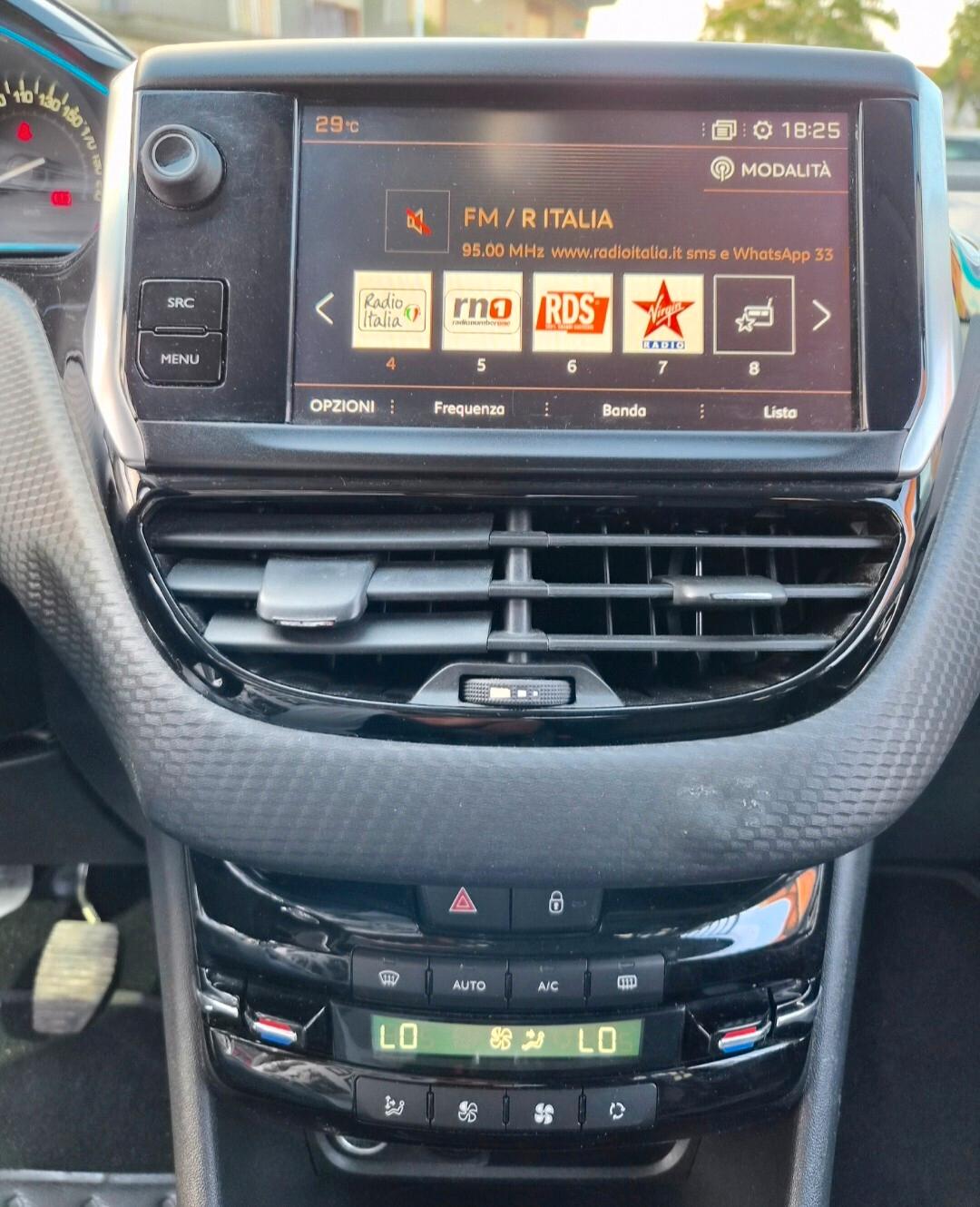 Peugeot 2008 BlueHDi 100 Allure