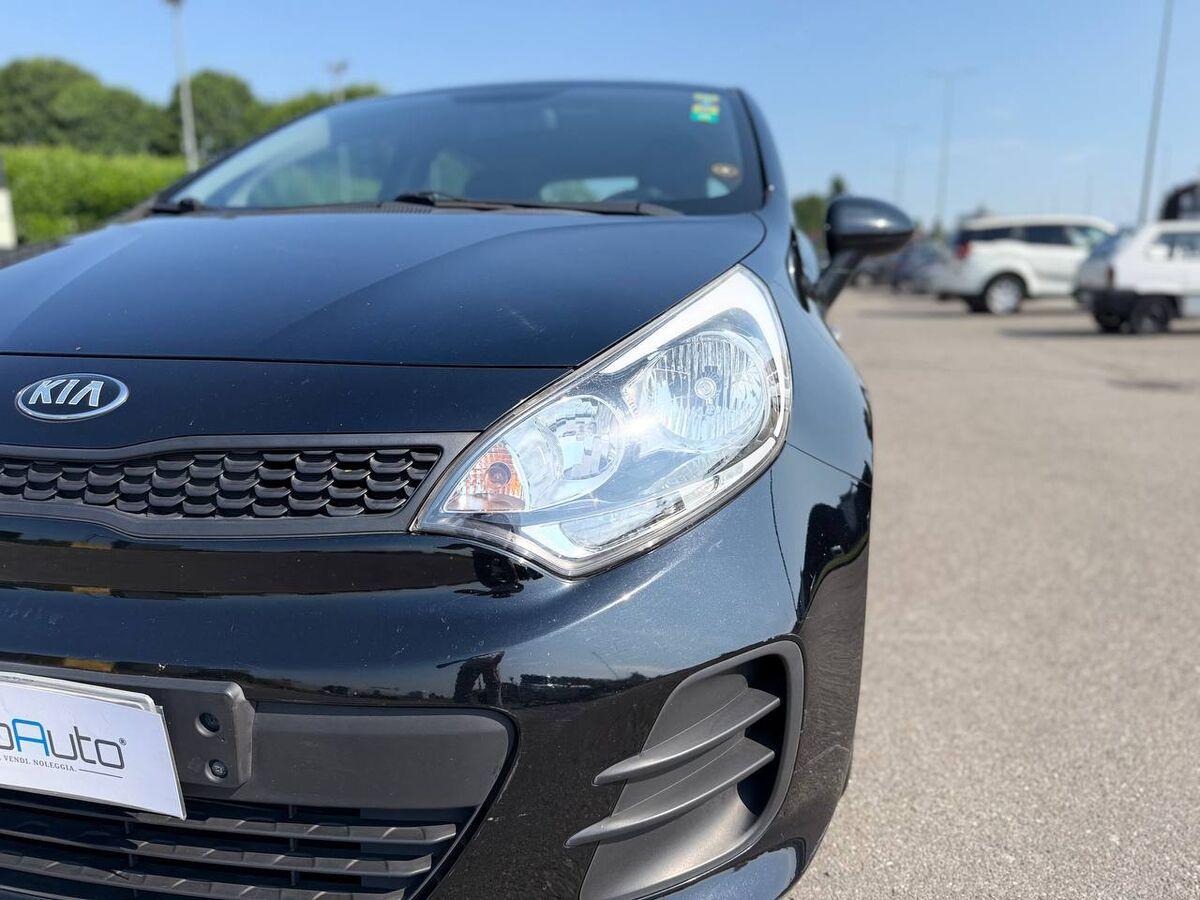 Kia Rio 1.2 cvvt Active 5p E6