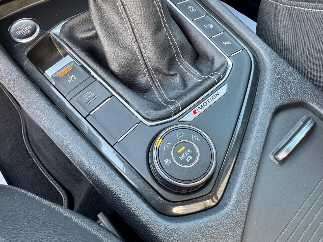 Volkswagen Tiguan R-LINE 2.0 TDI 150 CV DSG 4MOTION