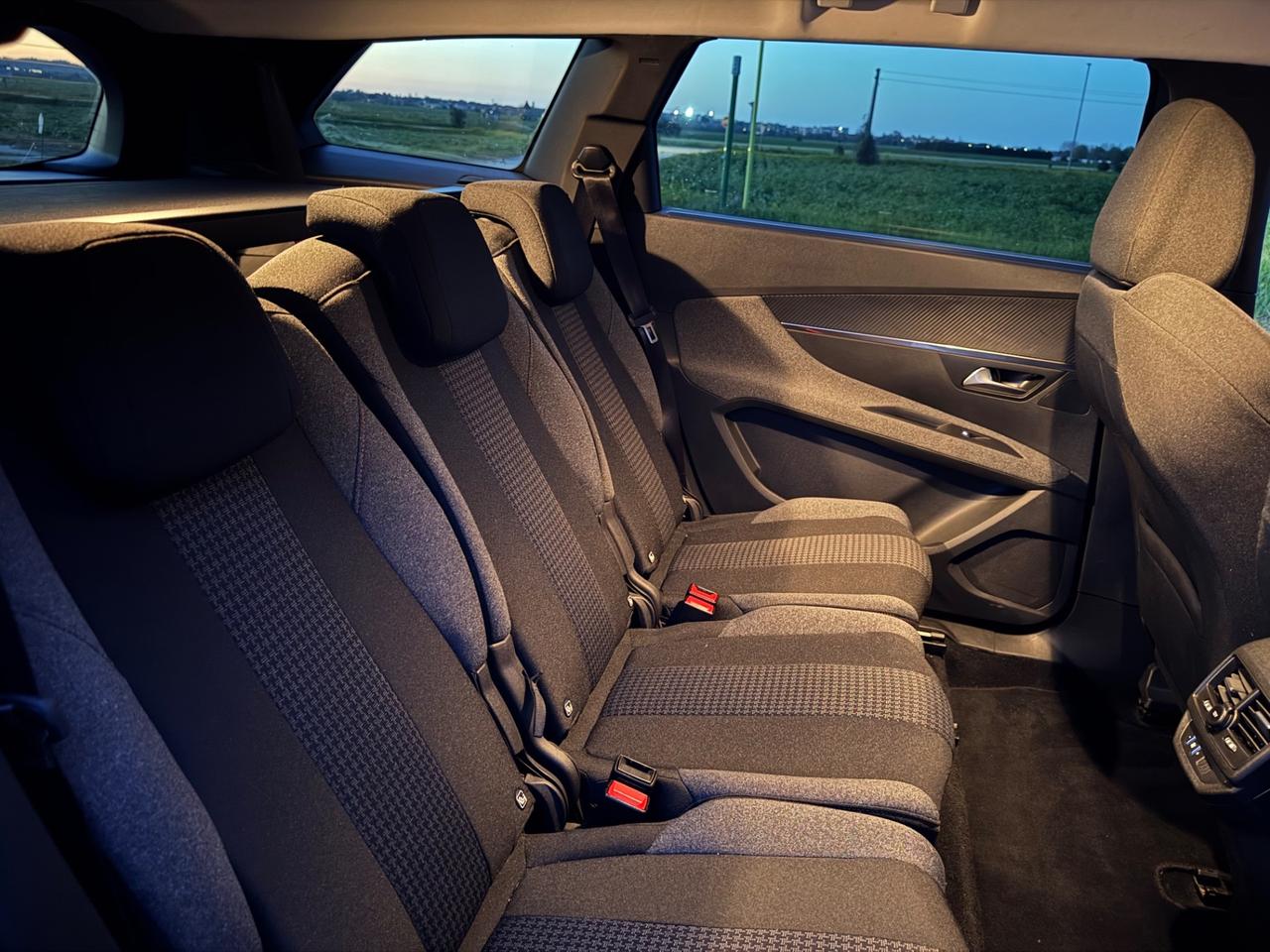 Peugeot 5008 BlueHDi 130 S&S EAT8 Allure