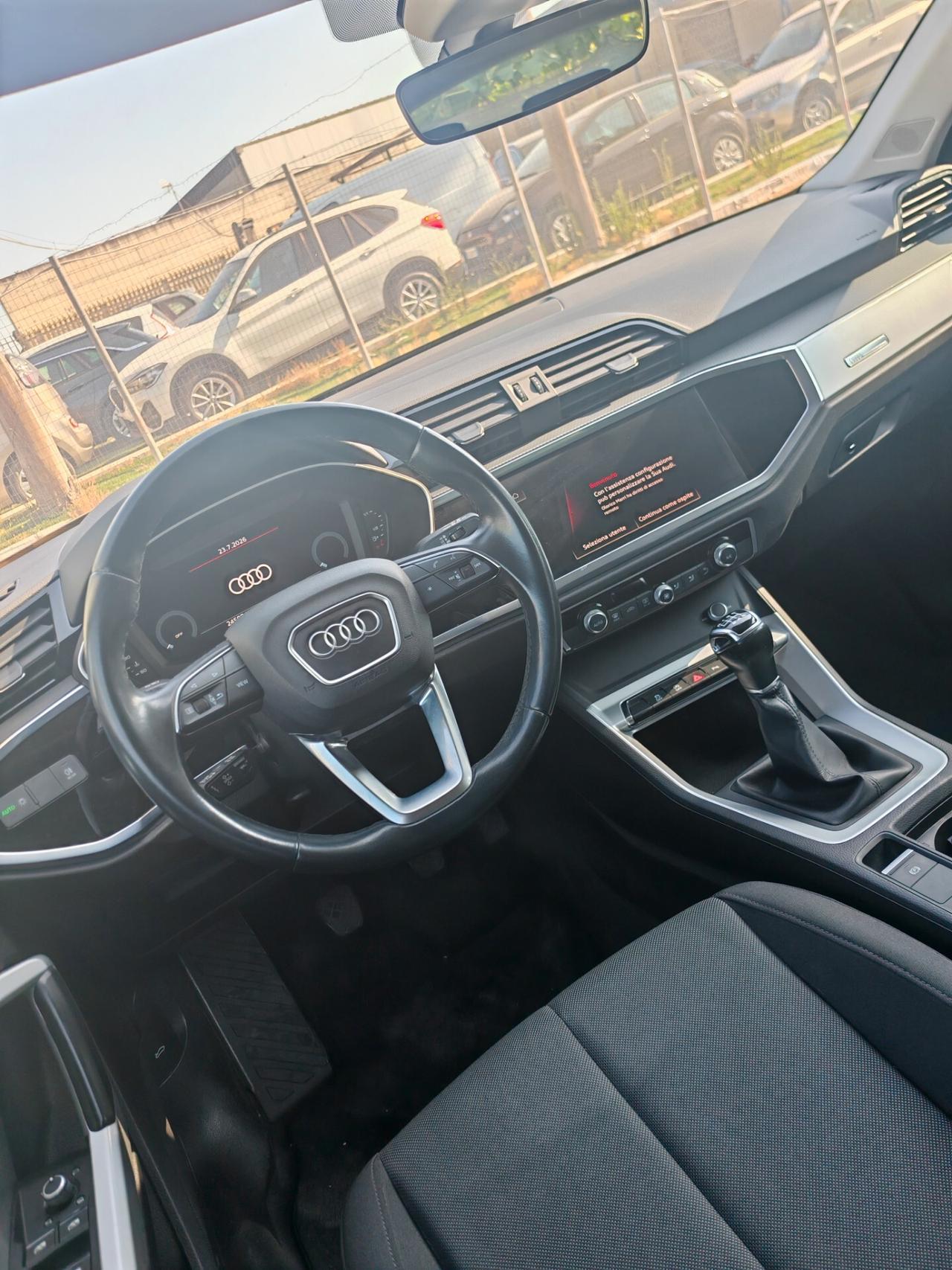 Audi Q3 35 TDI Business Advanced