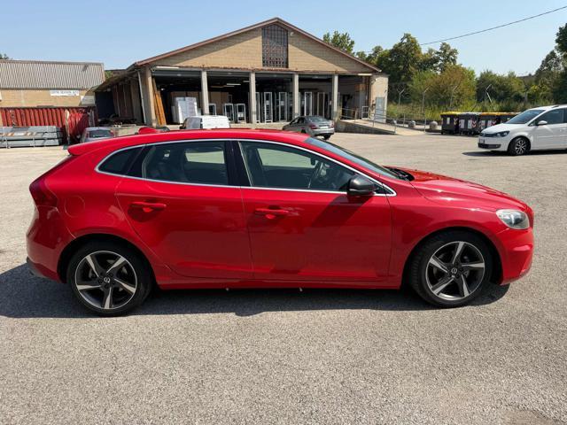VOLVO V40 D2 R-design Momentum senza nessun lavoro da fare