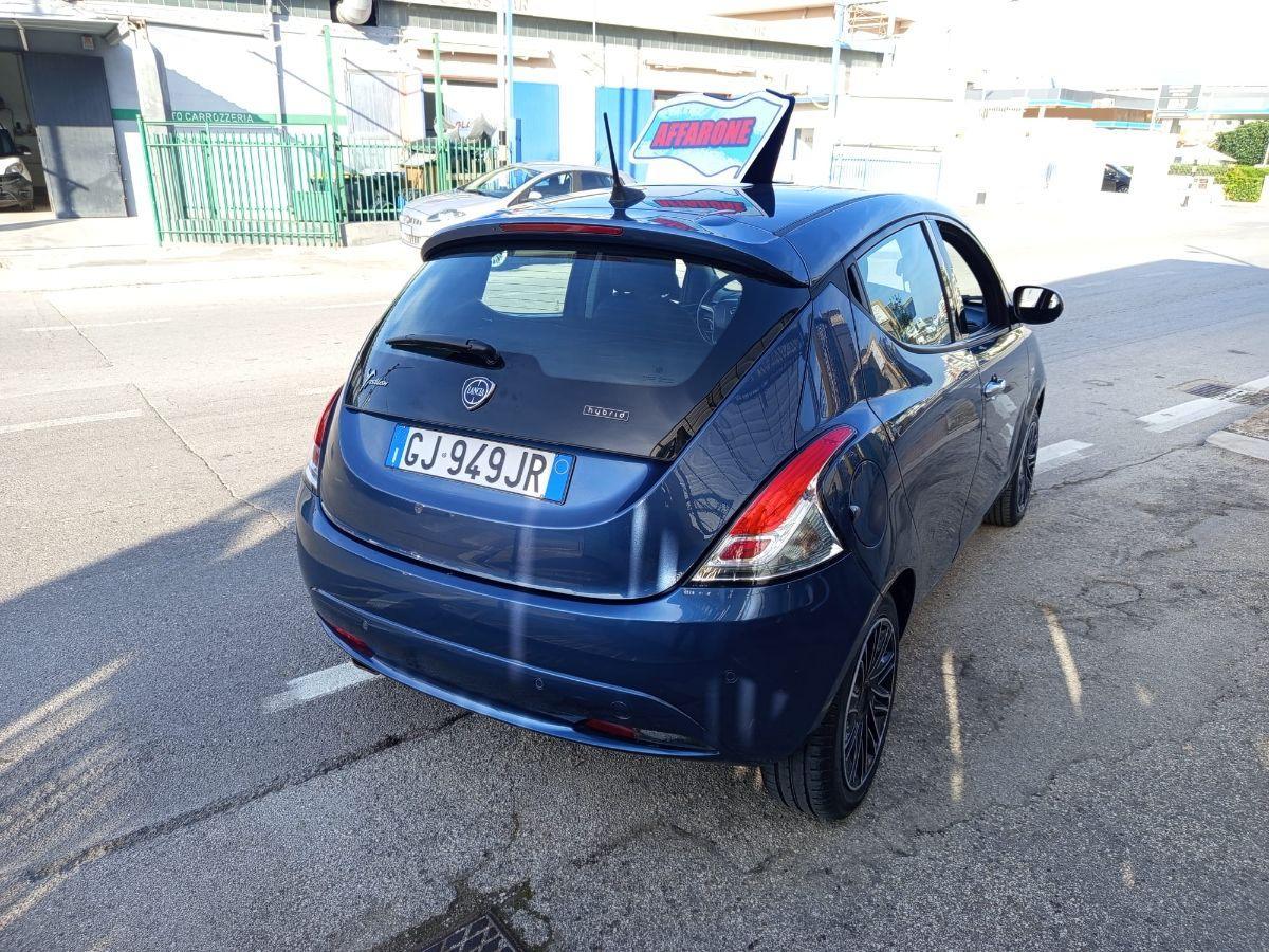 LANCIA Ypsilon 1.0 FireFly 5p. Hybryd Gold - 2022