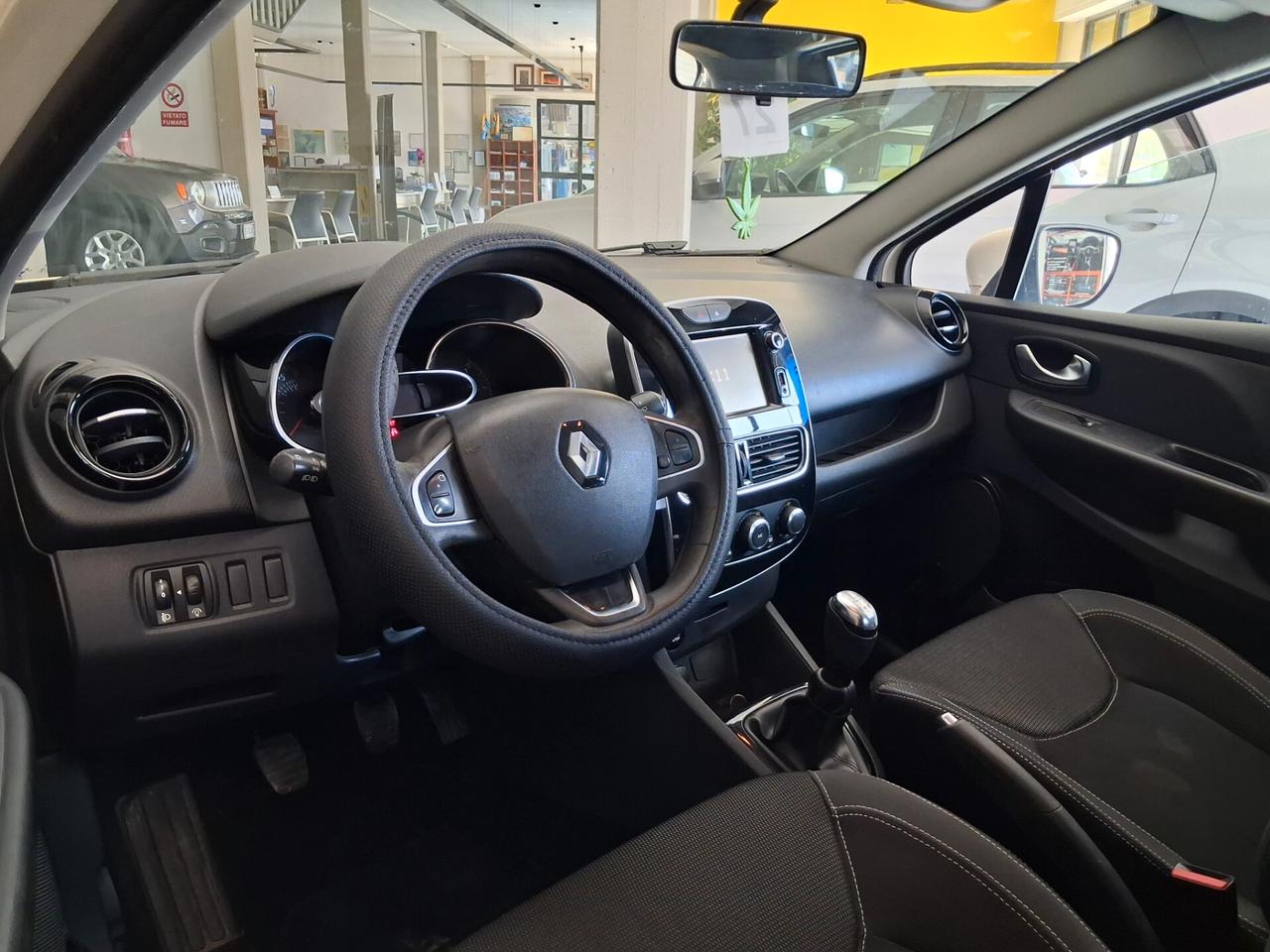 RENAULT Clio Intens 1.200 16v 75cv 5porte
