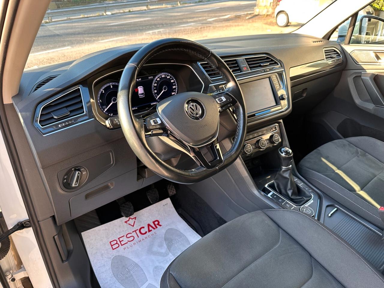 Volkswagen Tiguan 2.0 TDI SCR 4MOTION - VIRTUAL / NAVI / ALCANTARA / R18
