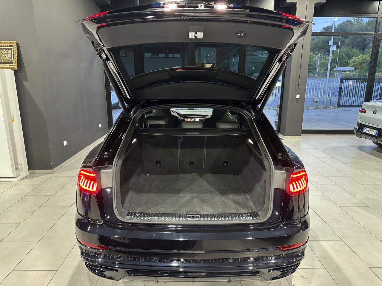 Audi Q8 50 TDI 286 CV quattro S Line identity black