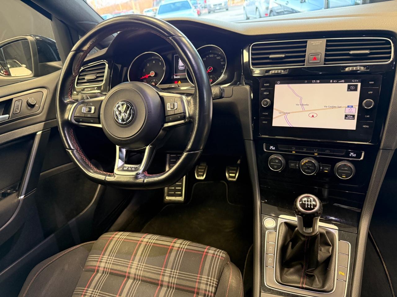 Volkswagen Golf GTI 7.5 Performance 2.0 tsi