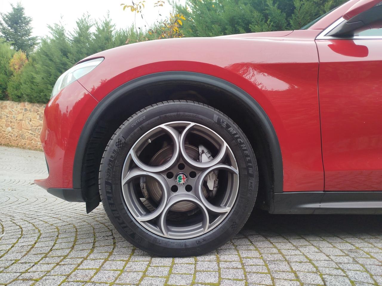 Alfa Romeo Stelvio 2.2 Turbodiesel 210 CV AT8 Q4 Super
