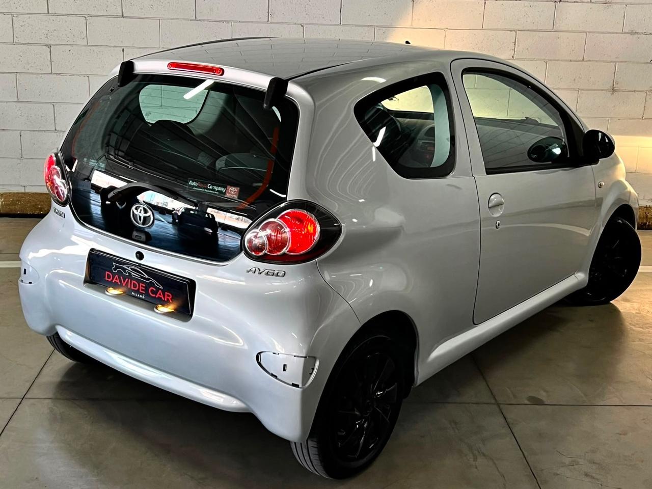 Toyota Aygo 1.0 12V VVT-i 3 porte Lounge Connect MMT