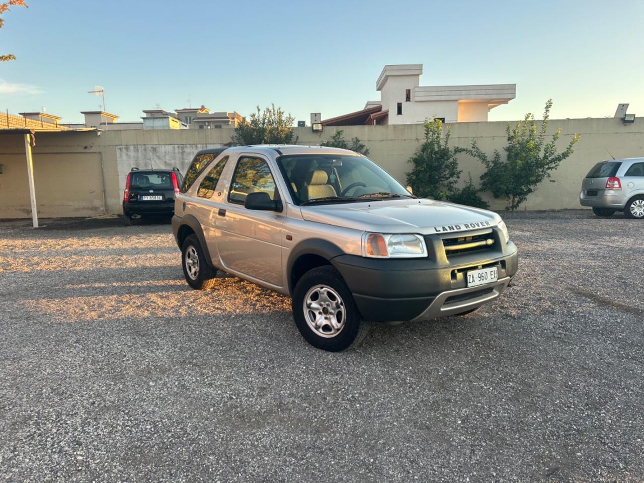 Land Rover Freelander 2.0 TD cat 3p. Hardback