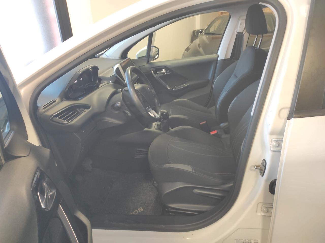 Peugeot 208 1.4 HDi 68 CV 5 porte Allure