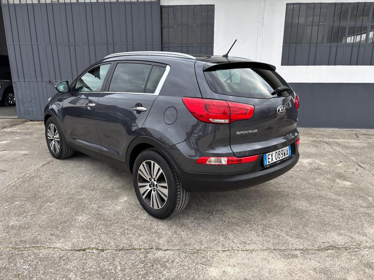 Kia Sportage 1.7 CRDI. Garanzia 12 mesi. Neopatentati