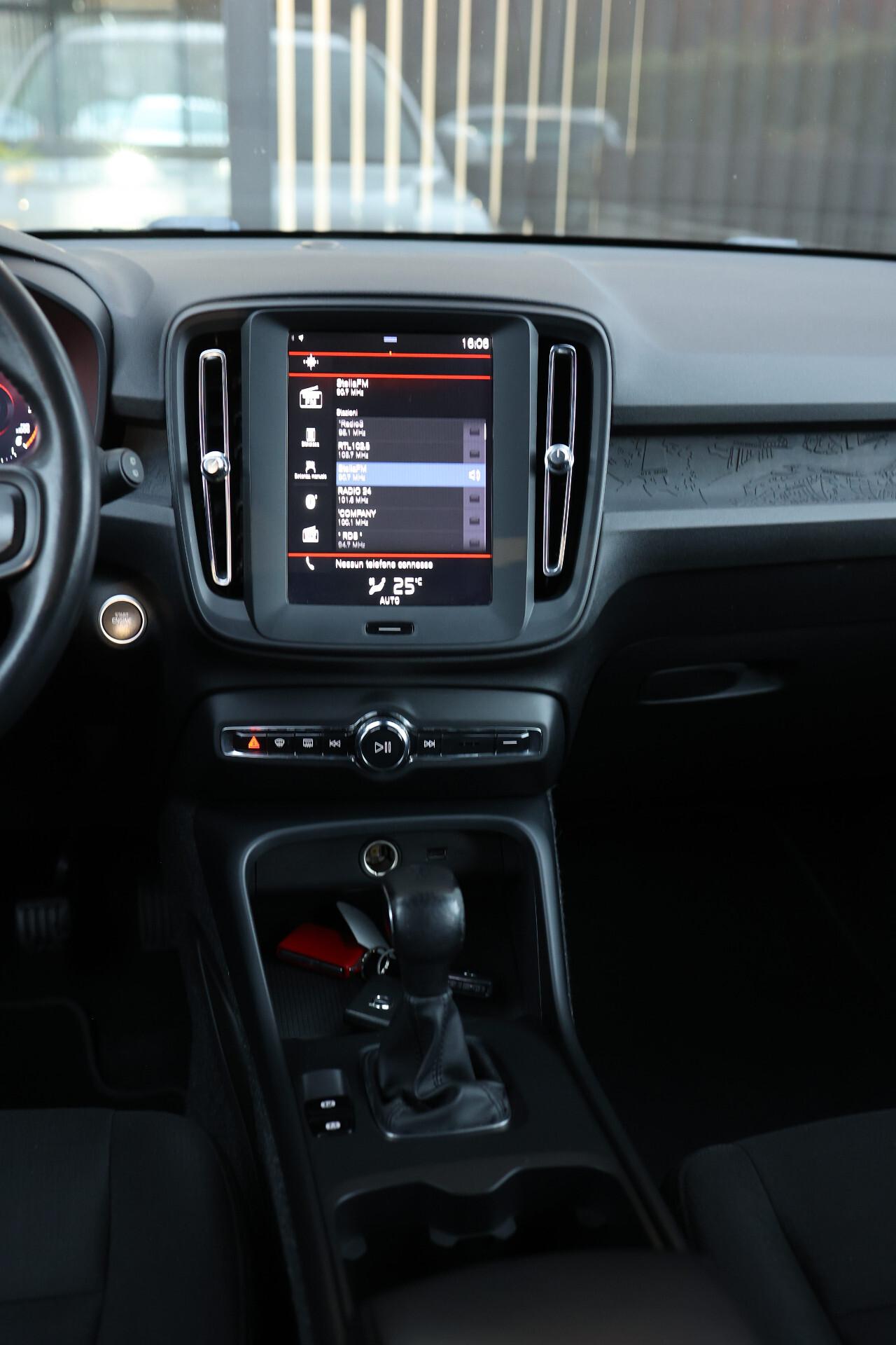 Volvo XC40 D3 Momentum Core