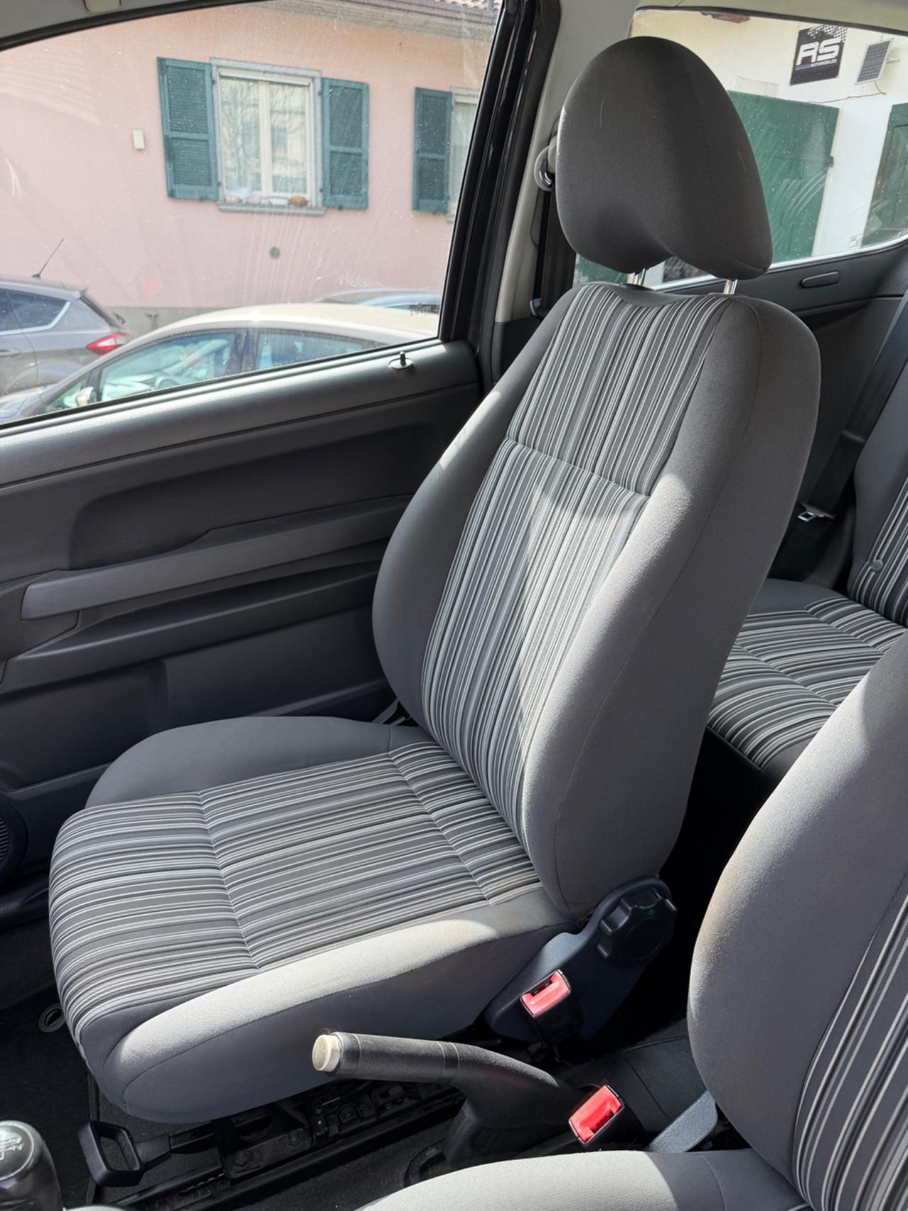 Volkswagen FOX 1.2 TRENDLINE KMCERT NEOPAT UNICOPR