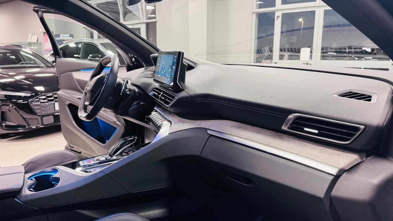 PEUGEOT 3008 MY2022 GTLINE TETTO APRIBILE 1.5 HDI130CV AT8