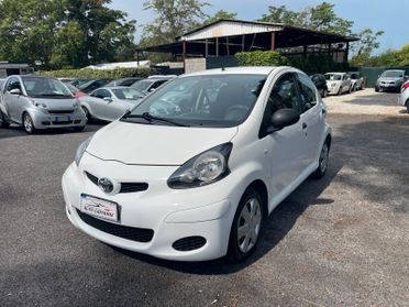 Toyota Aygo 1.0 12V VVT-i 5 porte Now Connect