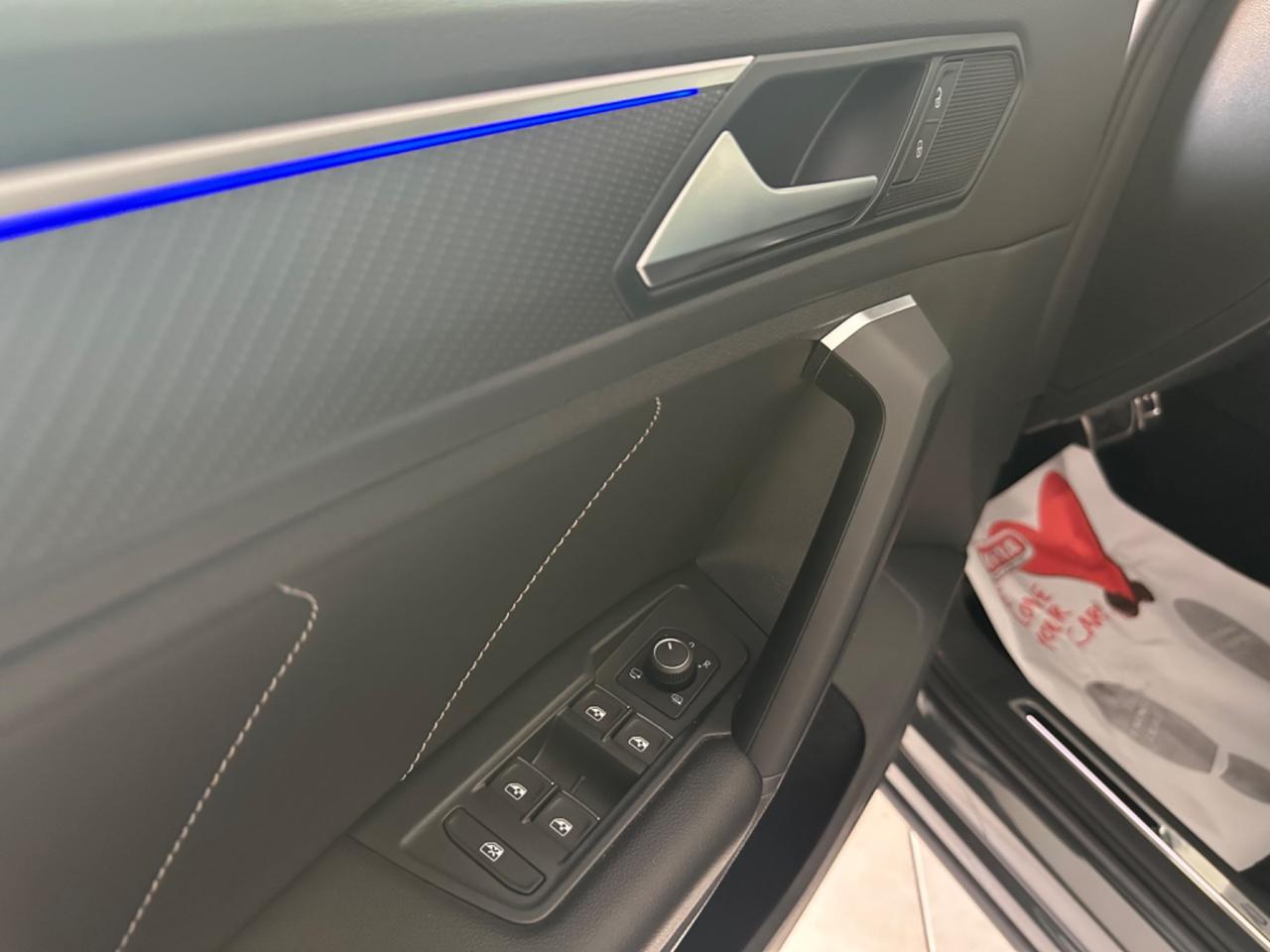 Volkswagen T-Roc 2.0 TDI SCR 150 CV DSG R-Line