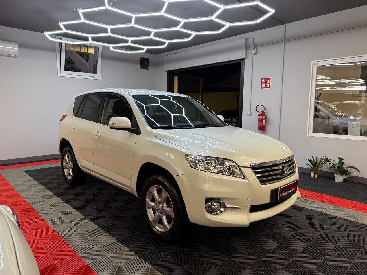 Toyota RAV 4 Crossport 2.2 D-4D - FABIANOAUTO