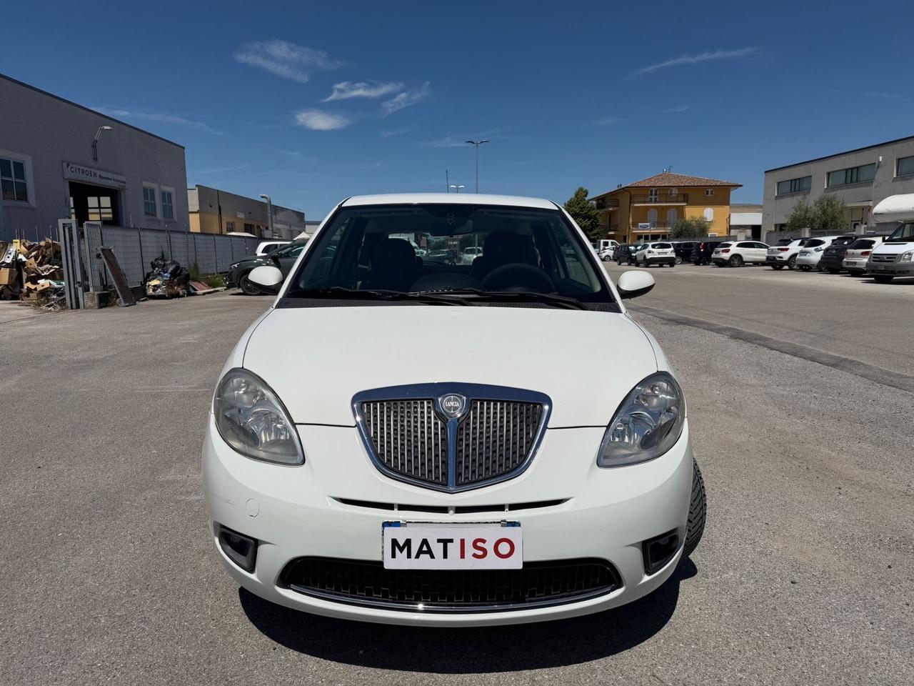 Lancia Ypsilon 1.2 Versus 150000 km