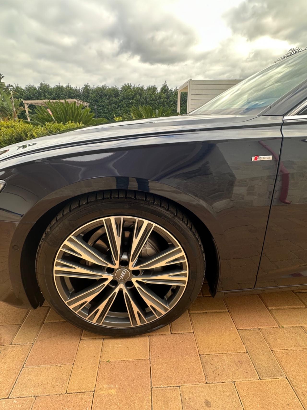 Audi A6 Avant 40 2.0 TDI quattro ultra S tronic Business Plus