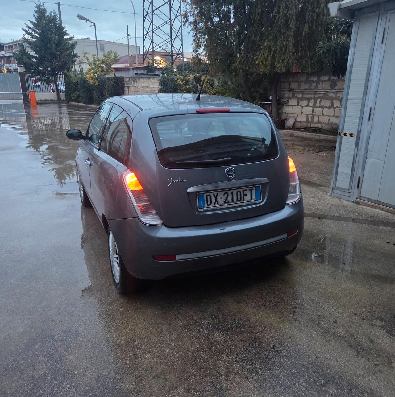 Lancia Ypsilon 1.2 Versus