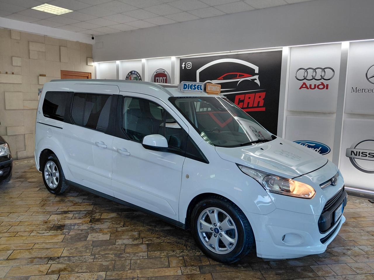 Ford Tourneo Connect 1.5 TDCi 120 CV Powershift Titanium