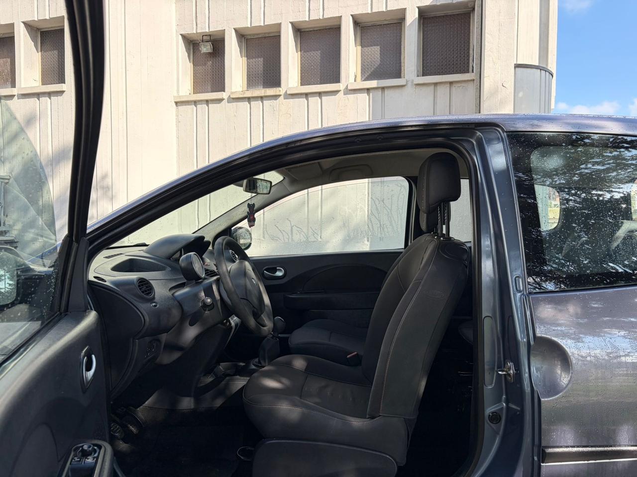 Renault Twingo 1.2 accessoriata utilitaria