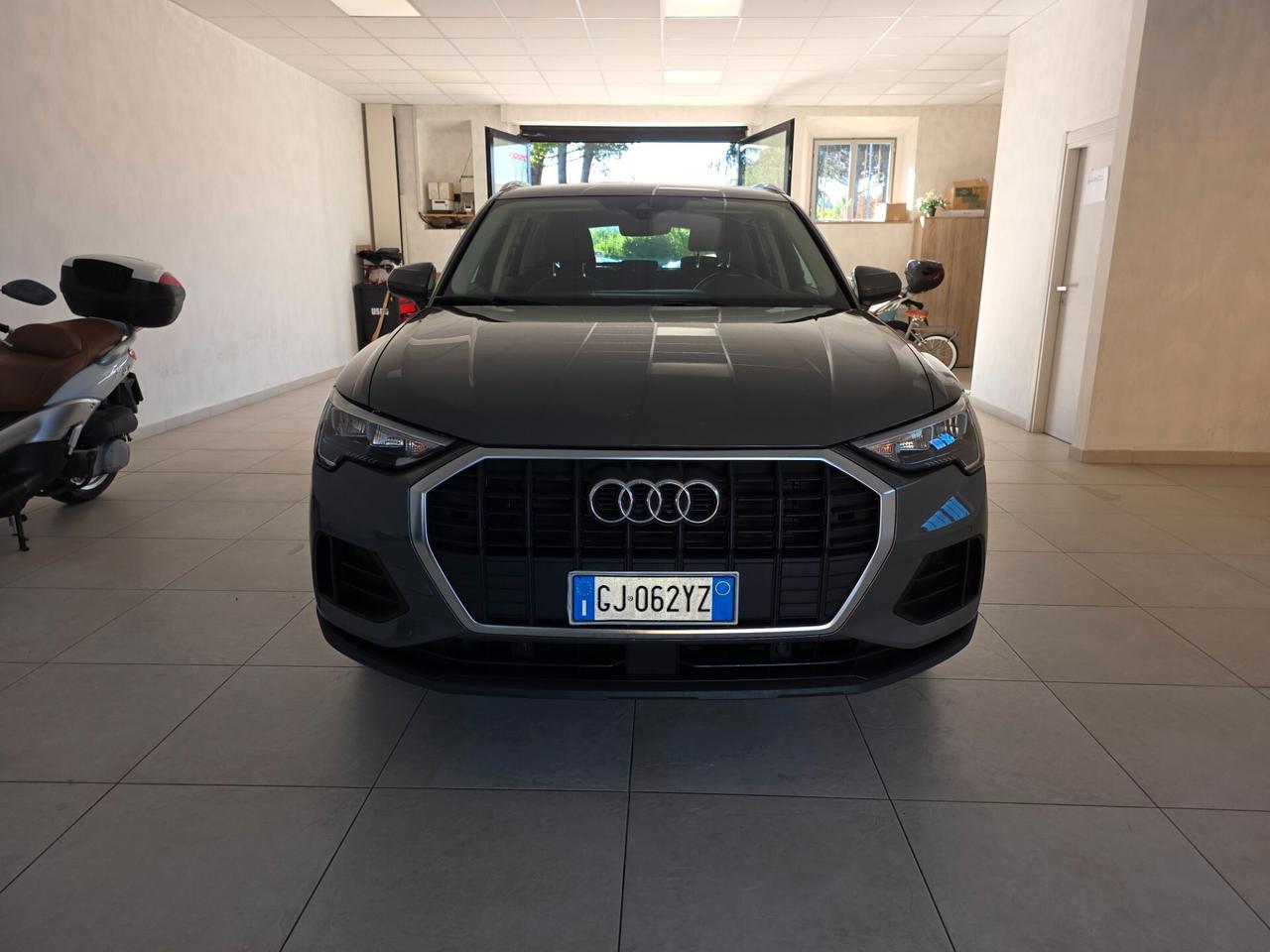Audi Q3 35 TDI quattro S tronic Business Advanced