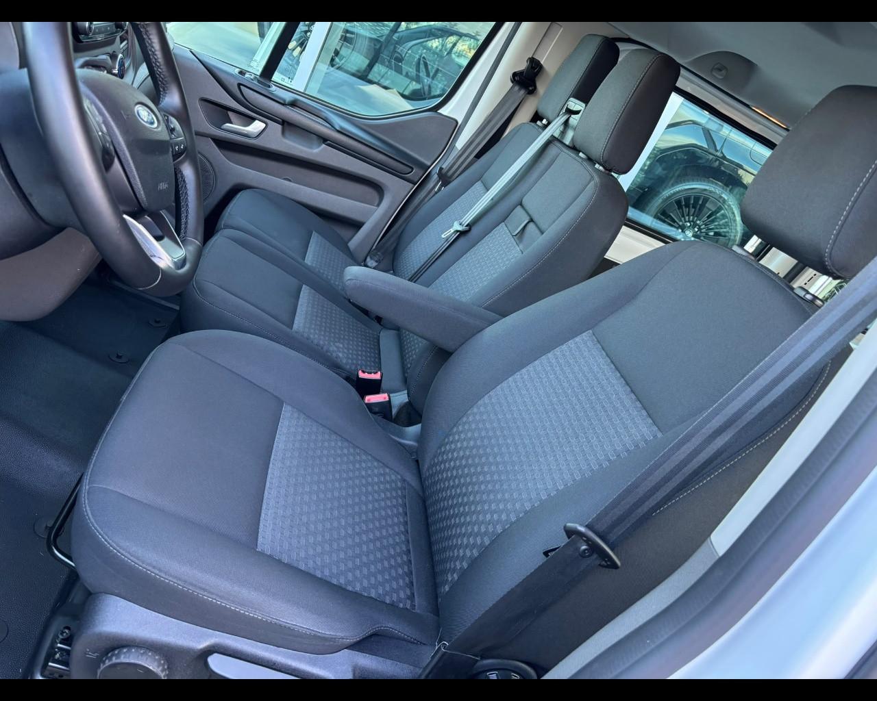 FORD Transit Custom 320 2018 - Transit Custom 320 2.0 tdci 150cv Trend combi L2H1 E6.2