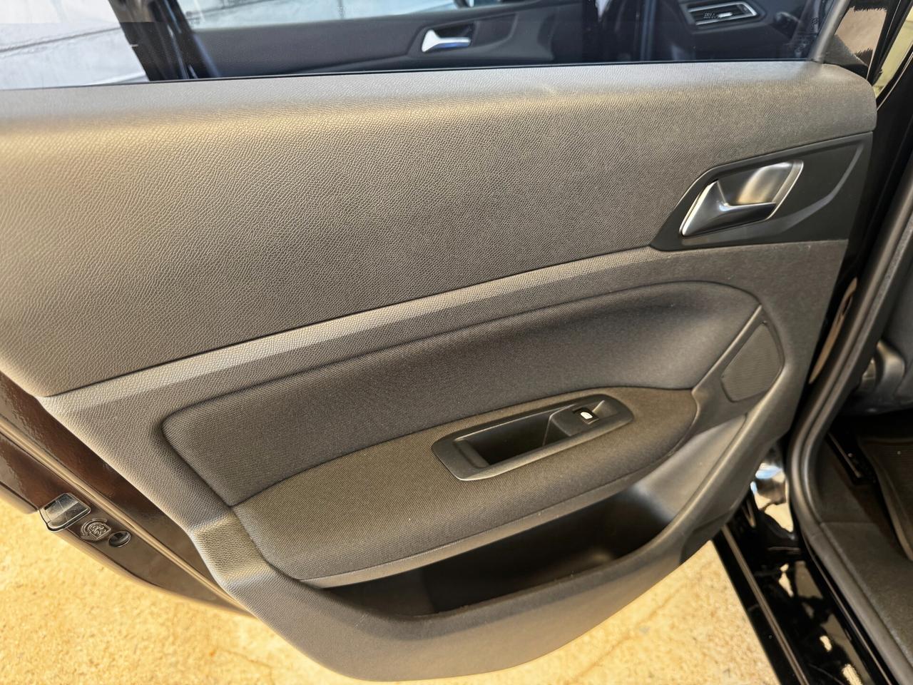 Peugeot 308 1.6 e-HDi 120 Allure - 12/2016