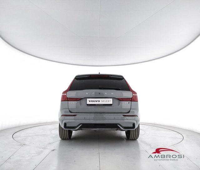 VOLVO XC60 2.0 b5 Plus Dark awd auto