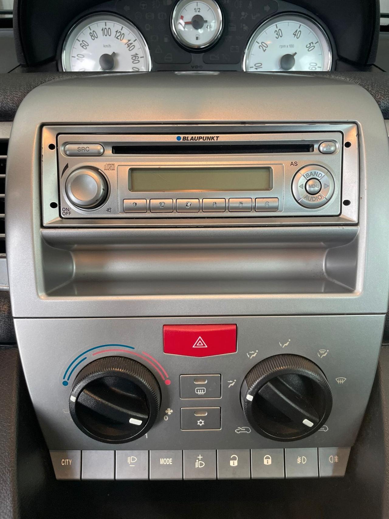 Lancia Ypsilon 1.4 Unyca Ecochic GPL