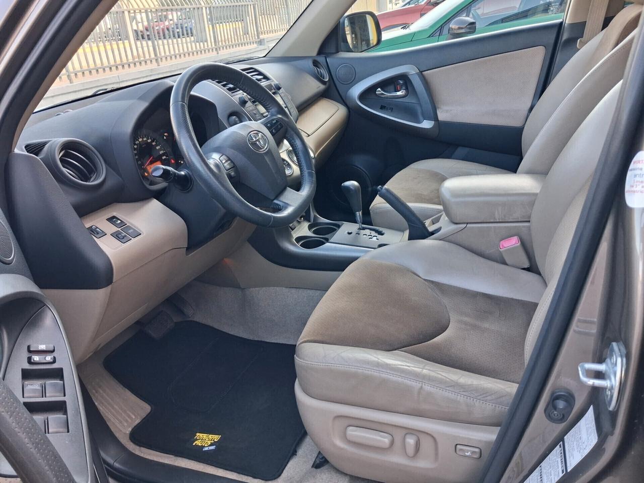 TOYOTA Rav4 Crossover 2.200 D-Cat 150cv 4WD Autom.