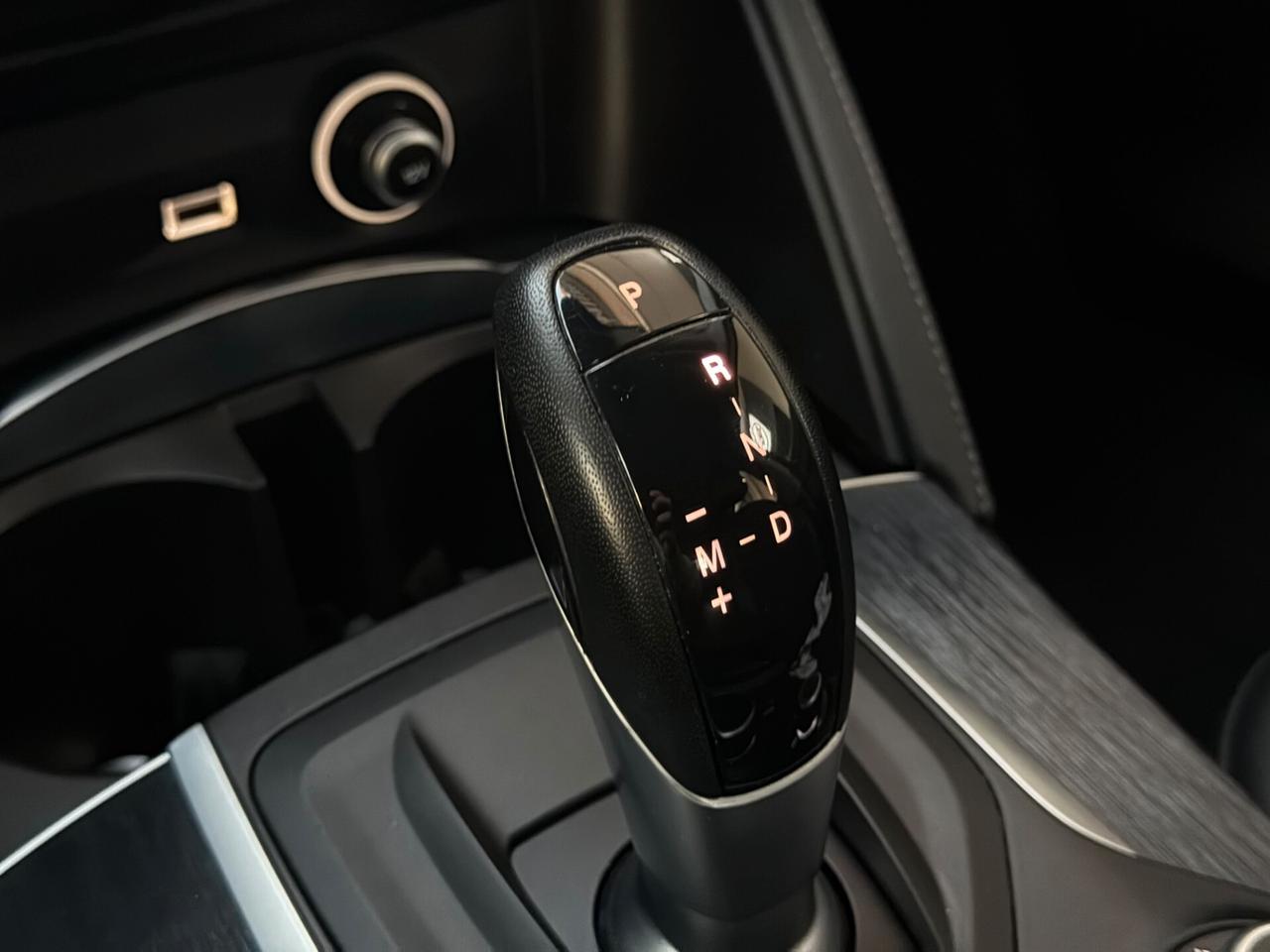 Alfa Romeo Stelvio 2.2 Turbodiesel 190 CV AT8 RWD Business