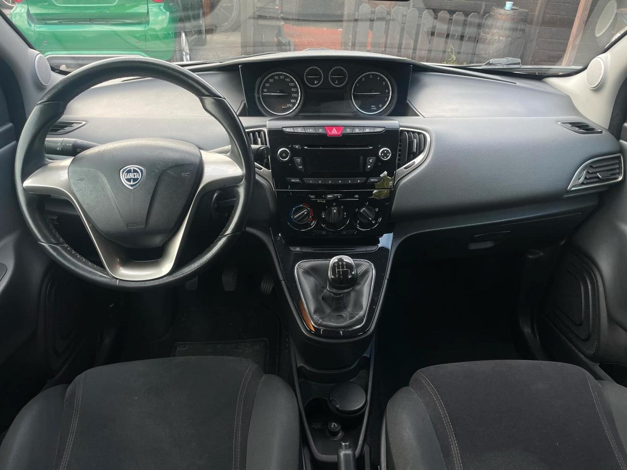 Lancia Ypsilon 1.2 69 CV 5 porte GPL Ecochic Platinum