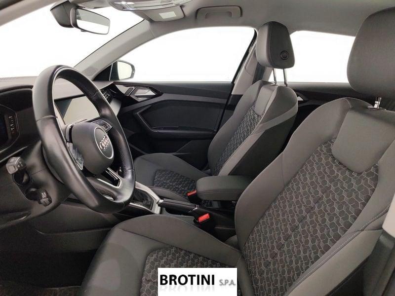 Audi A1 Sportback 35 TSI Allstreet S Tronic Identity Contrast