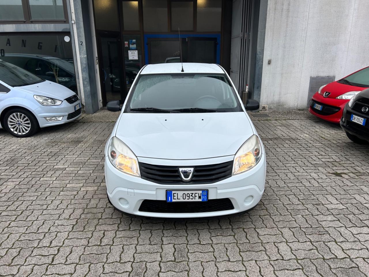 Dacia Sandero 1.6 8V GPL 85CV NEOPATENTATI