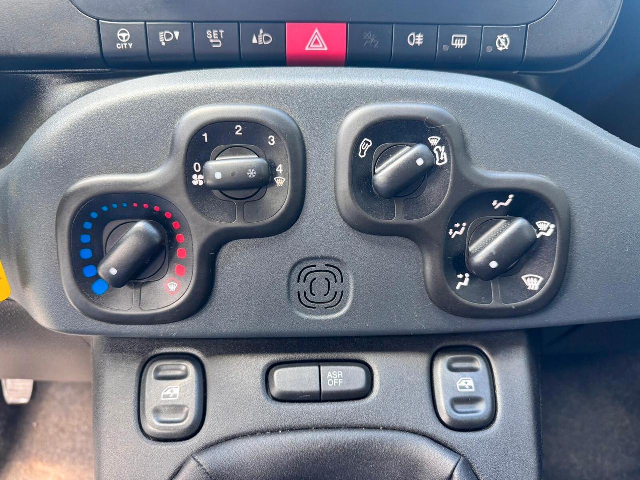 Fiat Panda 1.0 FireFly S&S Hybrid IVA ESPOSTA