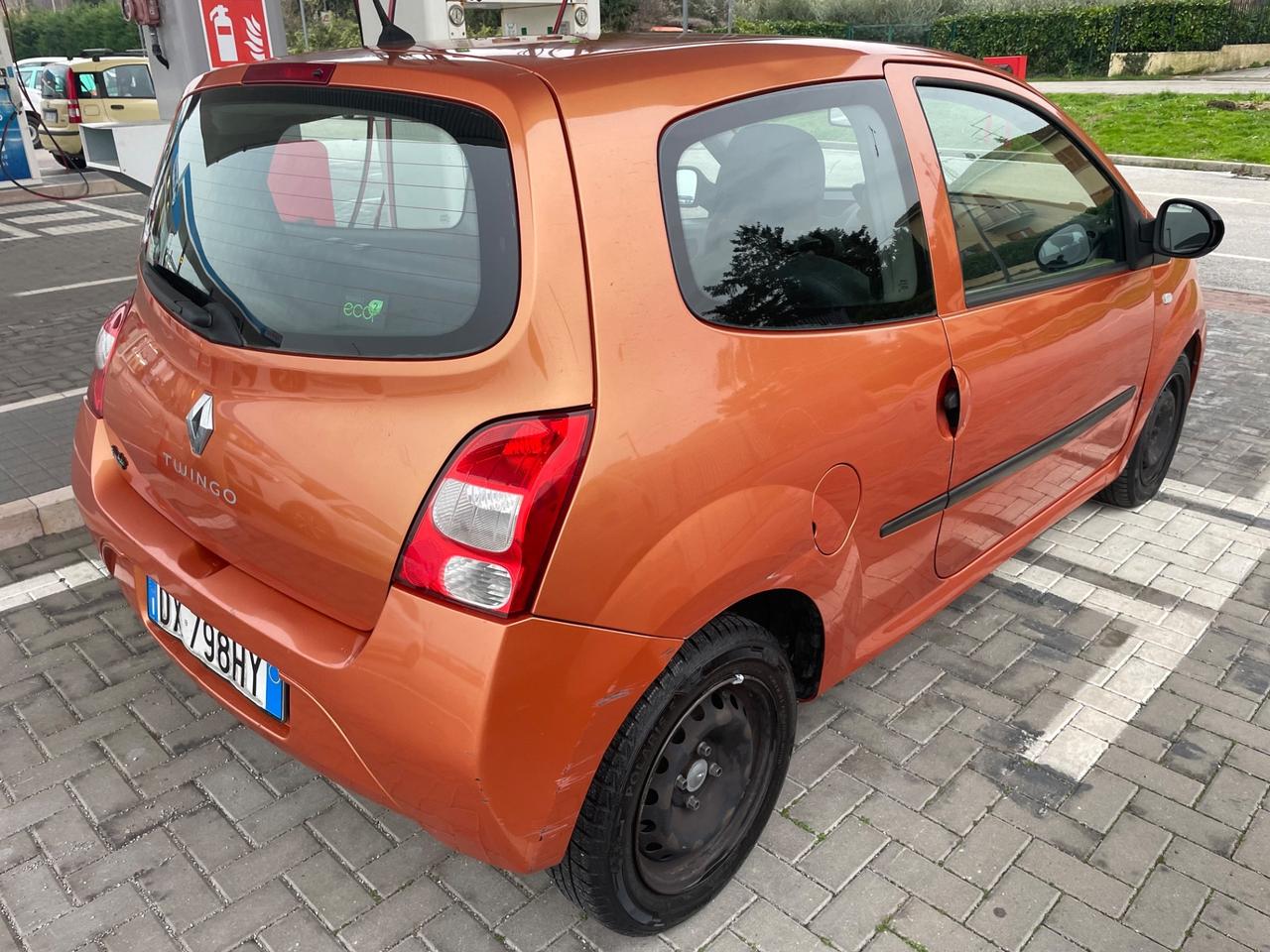 RENAULT TWINGO 1.2 BENZINA NEOPATENTATI 115.000 KM 2009.
