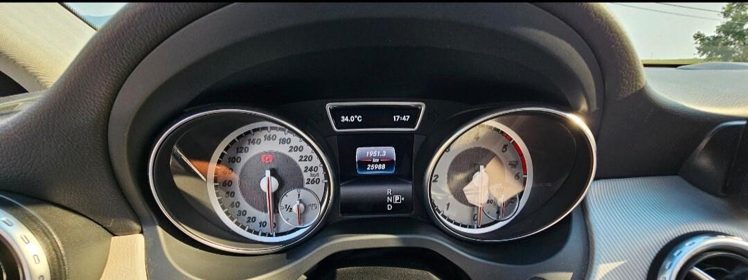 Mercedes-benz GLA 200d "38.000 km"/STRAFULL/INTROVABILE