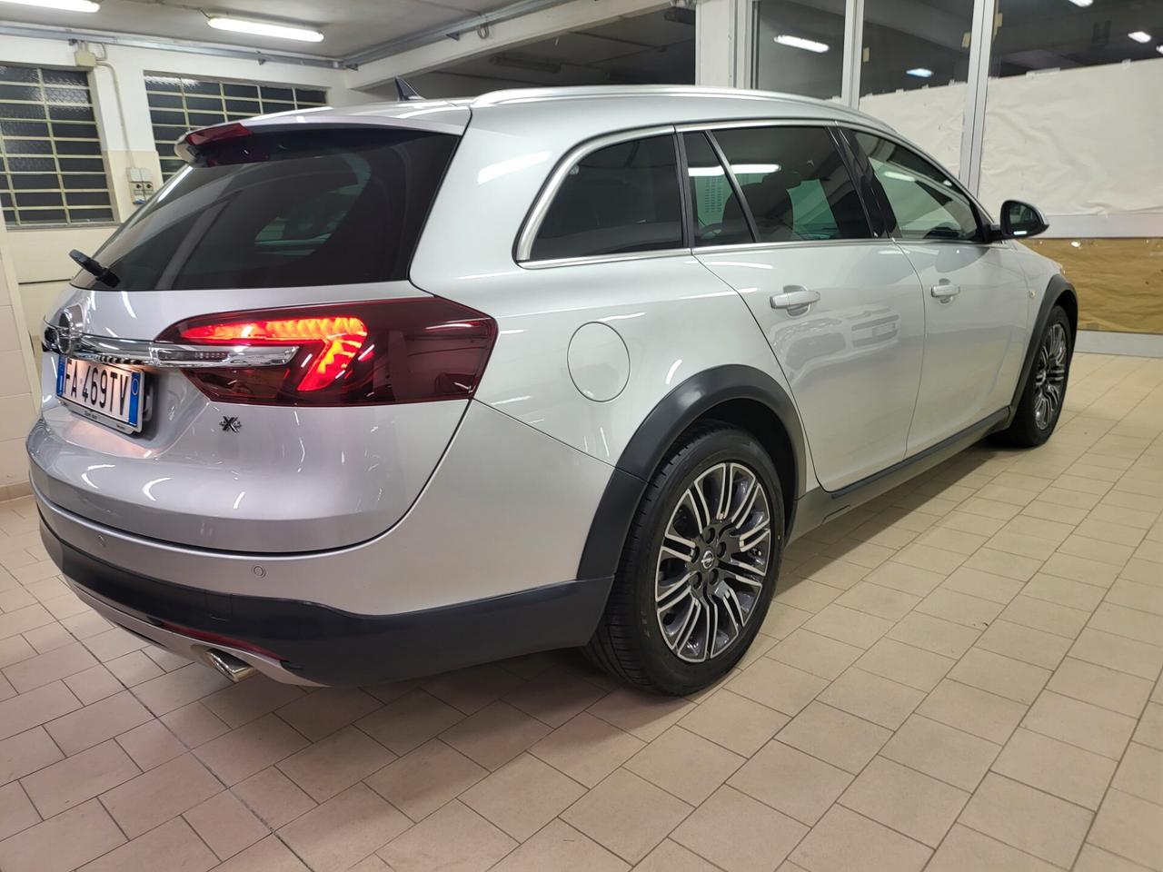 Opel Insignia 2.0 BiTurbo195CV CDTI 4x4 aut. Country Tourer SW